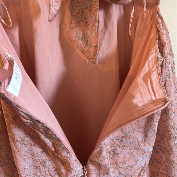 ASTR midi dress - Picture 9 of 11